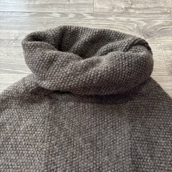 Melow By Melissa Bolduc Petrouchka Poncho Womens S/M Virgin Wool Pull Designer - Picture 4 of 15